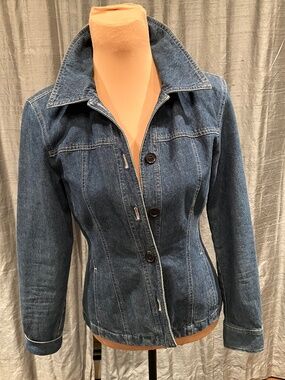🇮🇹 MONDI DENIM JACKET  🇮🇹 MADE IN ITALY 🇮🇹 WOMENS SIZE 34, SIDE POCKETS